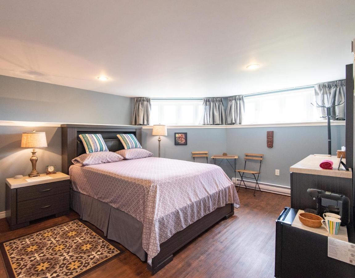 Chez Nous Bed & Breakfast Cornwall Екстериор снимка