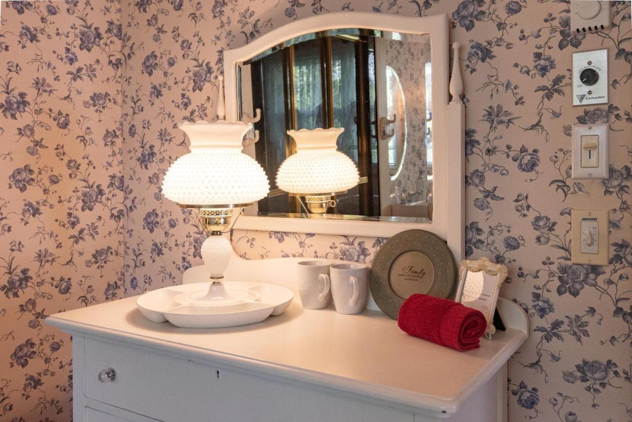Chez Nous Bed & Breakfast Cornwall Екстериор снимка