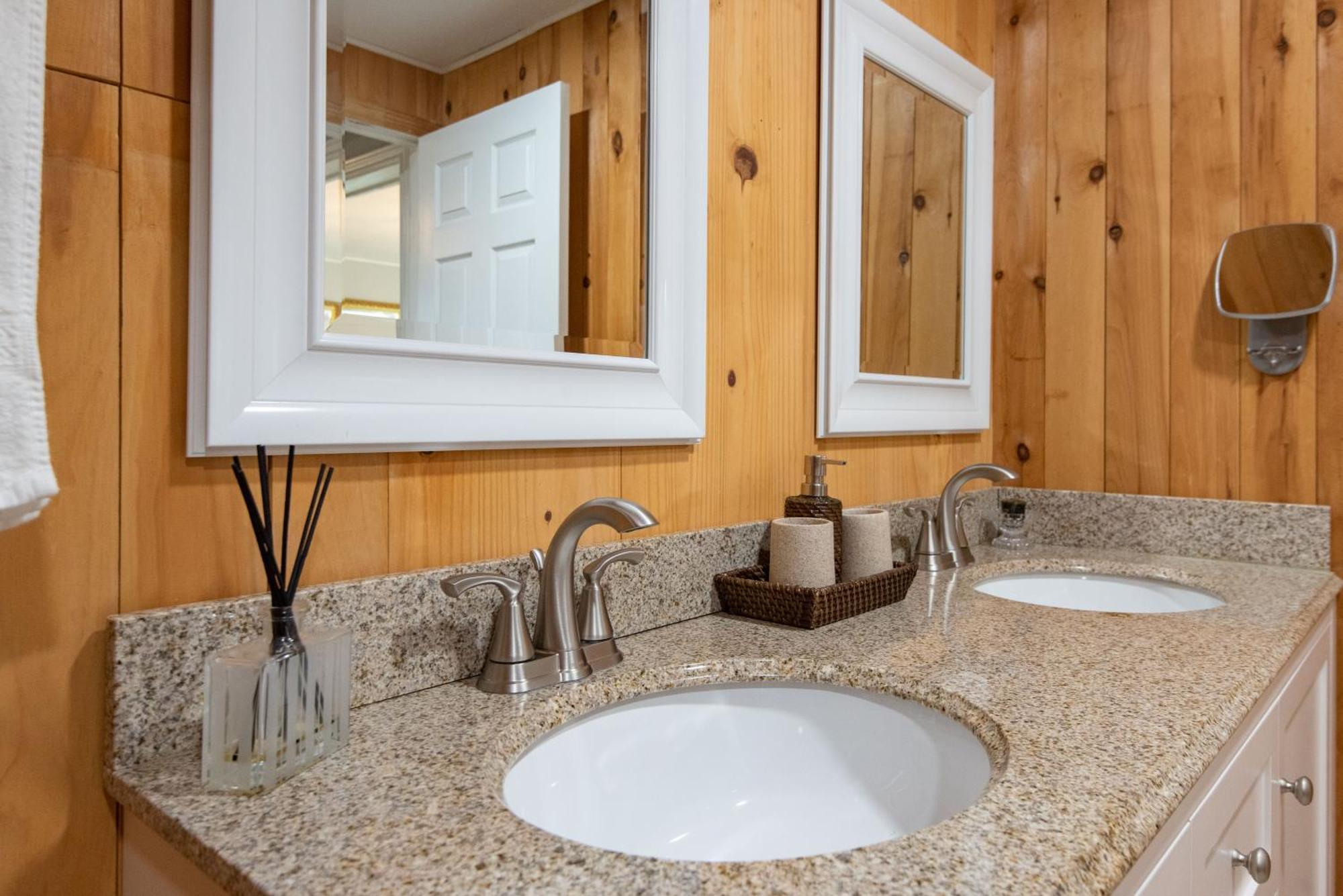 Chez Nous Bed & Breakfast Cornwall Екстериор снимка