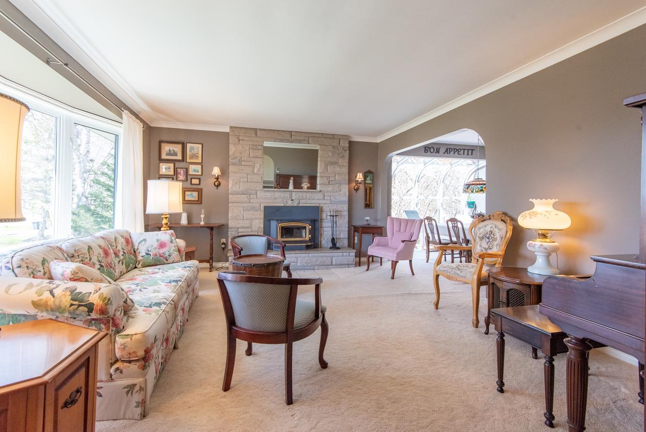 Chez Nous Bed & Breakfast Cornwall Екстериор снимка